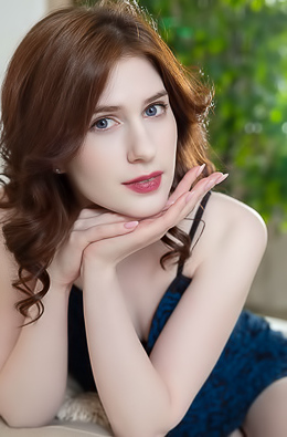 Pearl Sweet Blue-eyed Beauty Lounges Naked